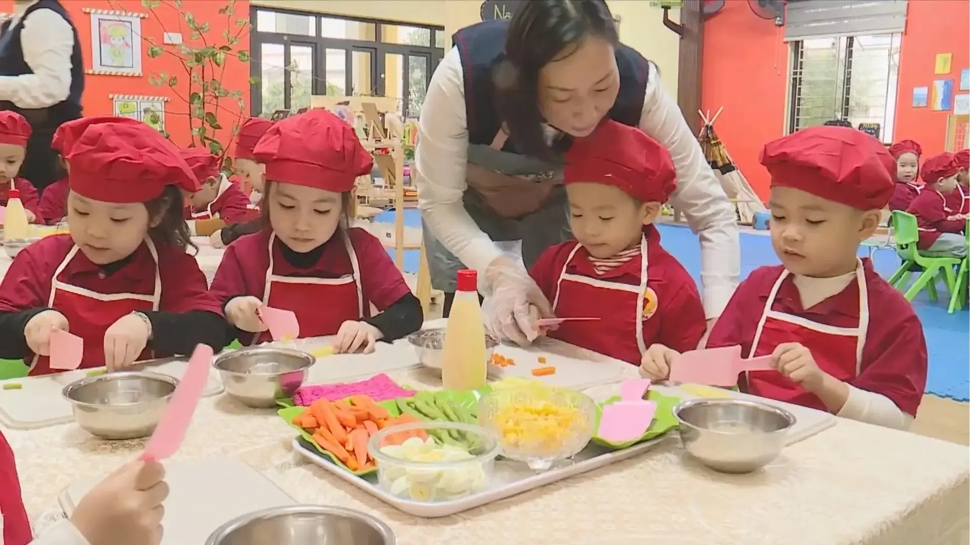 Tạm dừng sắp xếp trường phổ thông vượt quy mô